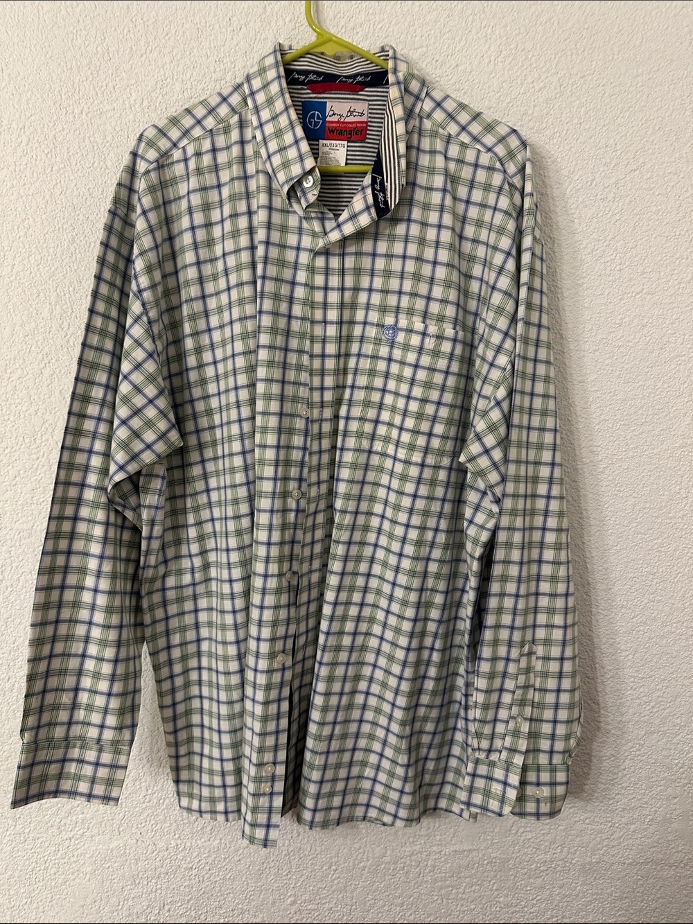 Wrangler Men’s Light Green and Blue Plaid Button-Down Shirt